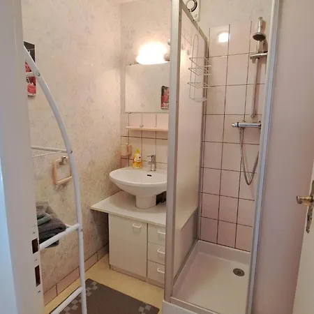 Au Petit Bonheur